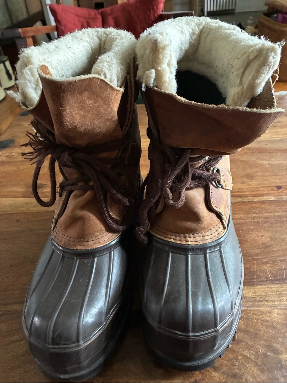 Classic Eddie Bauer Women's Brown Sherpa-Lined Winter Duck Boots